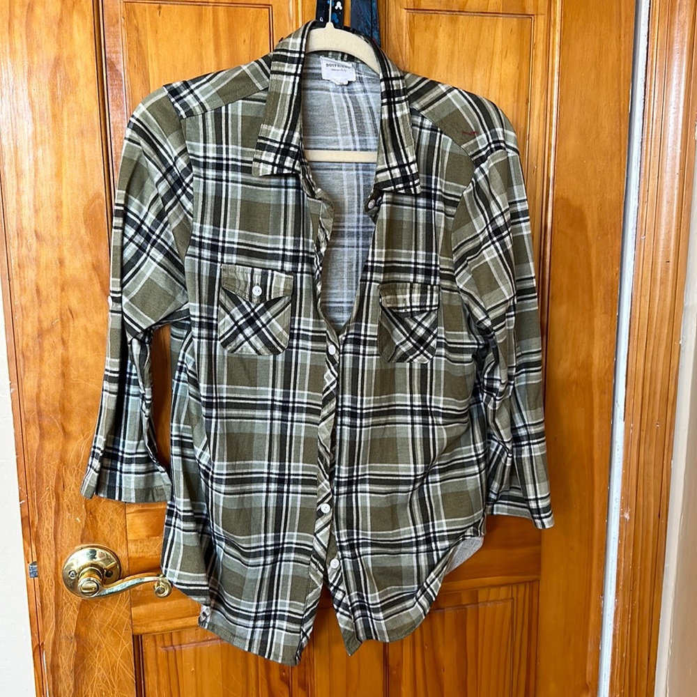 Women’s Plaid Shirt Size Large